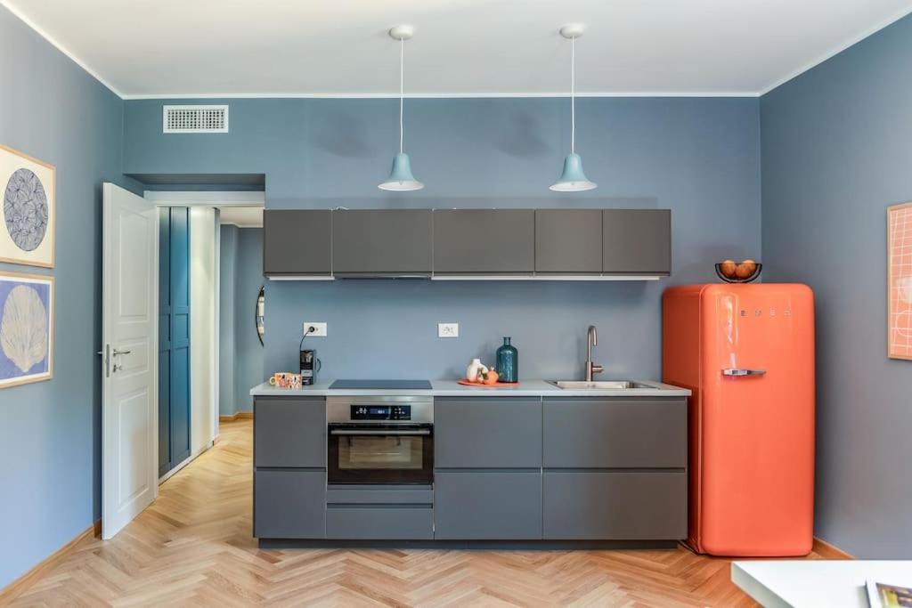 Tres Chic In The Heart Of Apartamento